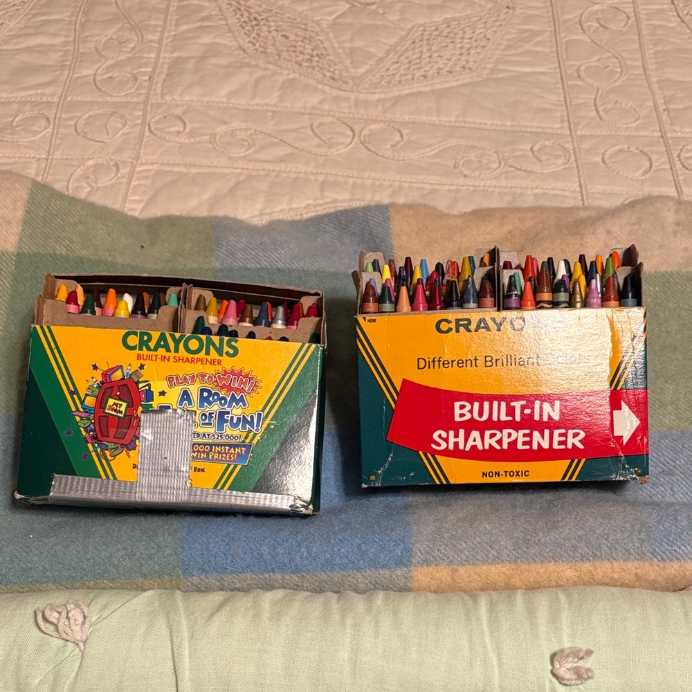 Crayola Crayons with Built-In Sharpener - Assorted Colors Vintage!